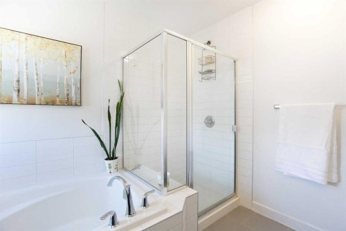 58 Nolancrest Rise Nw, Calgary, AB - Indoor Photo Showing Bathroom