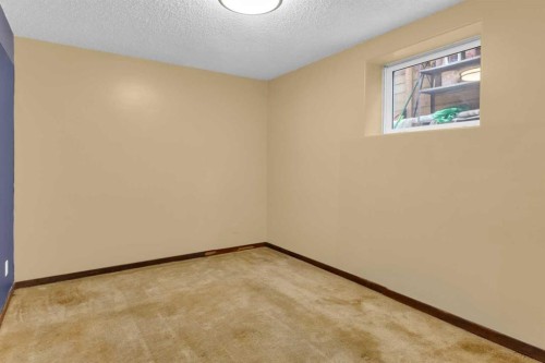 4007 Centre A Street Ne, Calgary, AB - Indoor Photo Showing Other Room