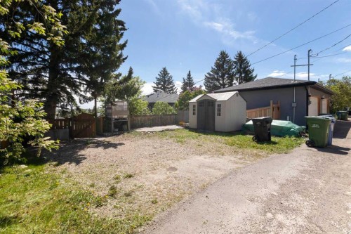 4007 Centre A Street Ne, Calgary, AB - Outdoor