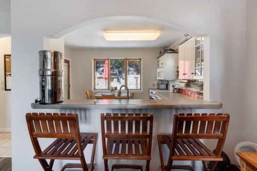 4007 Centre A Street Ne, Calgary, AB - Indoor Photo Showing Dining Room