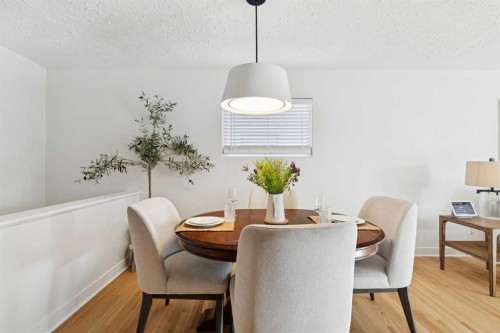 407 Arlington Drive Se, Calgary, AB - Indoor Photo Showing Dining Room