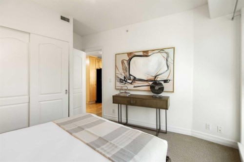 505-836 15 Avenue Sw, Calgary, AB - Indoor Photo Showing Bedroom