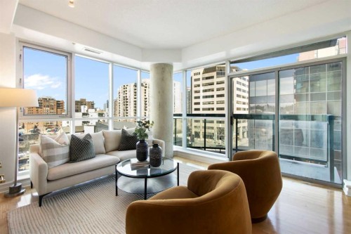 505-836 15 Avenue Sw, Calgary, AB - Indoor Photo Showing Living Room