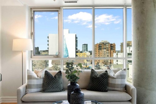 505-836 15 Avenue Sw, Calgary, AB - Indoor Photo Showing Living Room