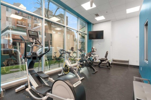 505-836 15 Avenue Sw, Calgary, AB - Indoor Photo Showing Gym Room