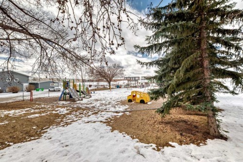 5116 33 Street Nw, Calgary, AB - Outdoor