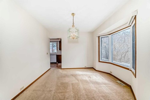 5116 33 Street Nw, Calgary, AB - Indoor Photo Showing Other Room