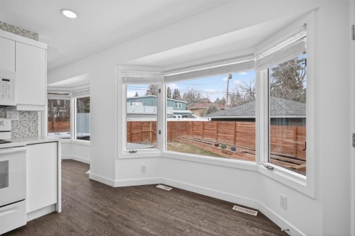 48 Carnarvon Way Nw, Calgary, AB - Indoor