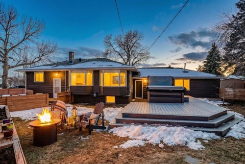 48 Carnarvon Way Nw, Calgary, AB - Outdoor With Deck Patio Veranda