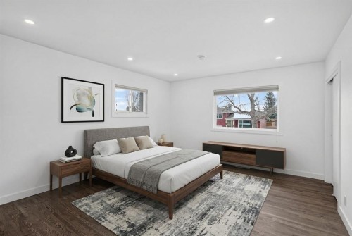 48 Carnarvon Way Nw, Calgary, AB - Indoor Photo Showing Bedroom