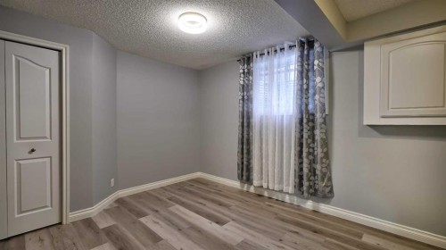 125 Riverview Place Se, Calgary, AB - Indoor Photo Showing Other Room