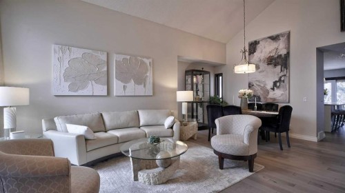 125 Riverview Place Se, Calgary, AB - Indoor Photo Showing Living Room