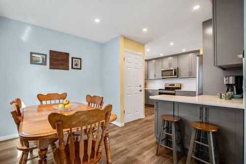 264 Midridge Crescent Se, Calgary, AB - Indoor Photo Showing Other Room