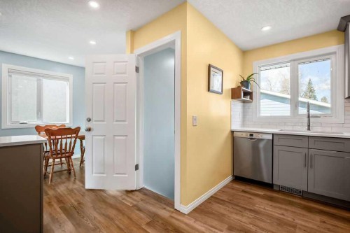 264 Midridge Crescent Se, Calgary, AB - Indoor