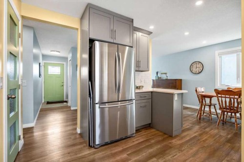 264 Midridge Crescent Se, Calgary, AB - Indoor