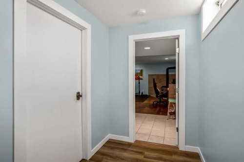 264 Midridge Crescent Se, Calgary, AB - Indoor Photo Showing Other Room