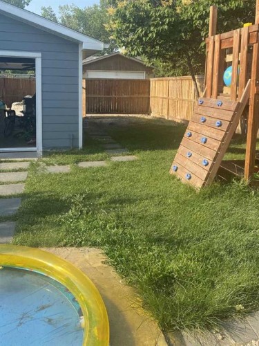 264 Midridge Crescent Se, Calgary, AB - Outdoor