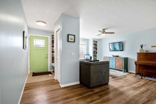 264 Midridge Crescent Se, Calgary, AB - Indoor