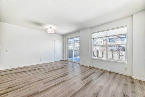 64 Masters Row Se, Calgary, AB - Indoor Photo Showing Other Room