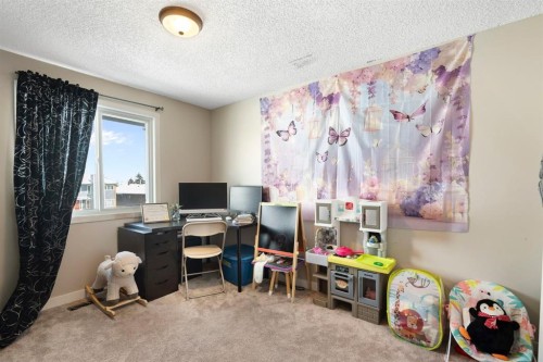 89 Bermuda Lane Nw, Calgary, AB - Indoor Photo Showing Office