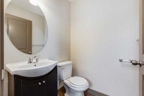 106 Luxstone Way Sw, Airdrie, AB - Indoor Photo Showing Bathroom
