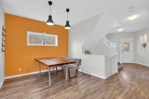 19 Bridleridge Green Sw, Calgary, AB - Indoor Photo Showing Other Room