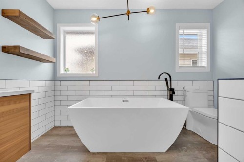 19 Bridleridge Green Sw, Calgary, AB - Indoor