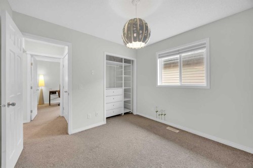 19 Bridleridge Green Sw, Calgary, AB - Indoor Photo Showing Other Room