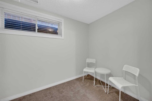 19 Bridleridge Green Sw, Calgary, AB - Indoor Photo Showing Other Room