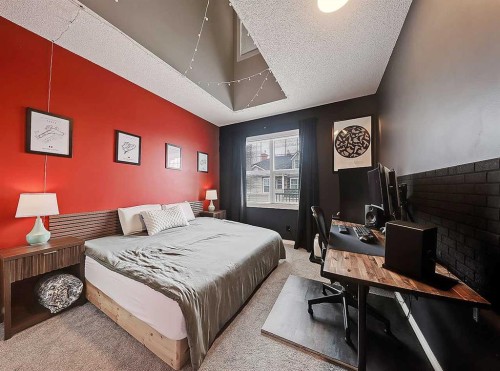 104 Prestwick Gardens Se, Calgary, AB - Indoor Photo Showing Bedroom