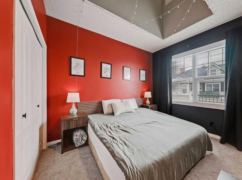 104 Prestwick Gardens Se, Calgary, AB - Indoor Photo Showing Bedroom