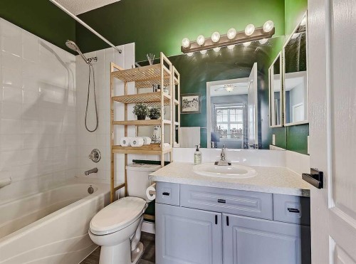 104 Prestwick Gardens Se, Calgary, AB - Indoor Photo Showing Bathroom