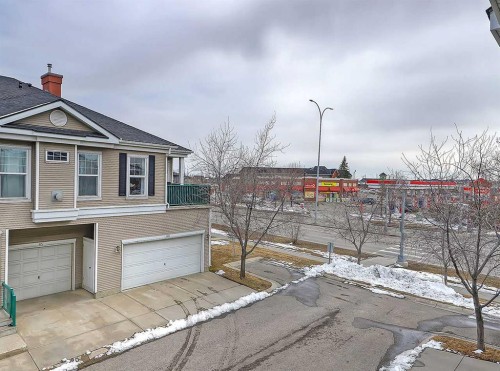 104 Prestwick Gardens Se, Calgary, AB - Outdoor
