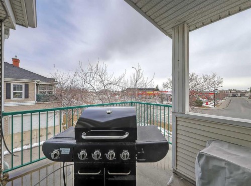 104 Prestwick Gardens Se, Calgary, AB - Outdoor With Exterior