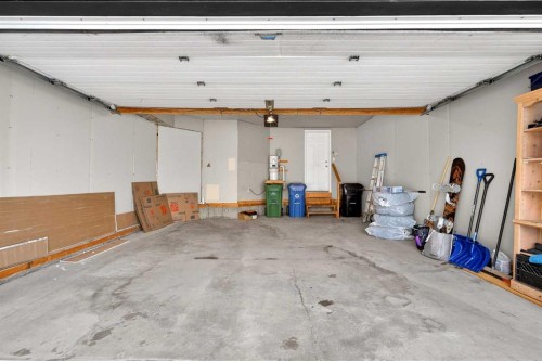 60 Citadel Ridge Close Nw, Calgary, AB - Indoor Photo Showing Garage