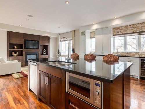 52 20 Street, Calgary, AB 