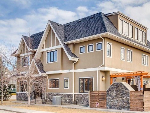 52 20 Street, Calgary, AB 