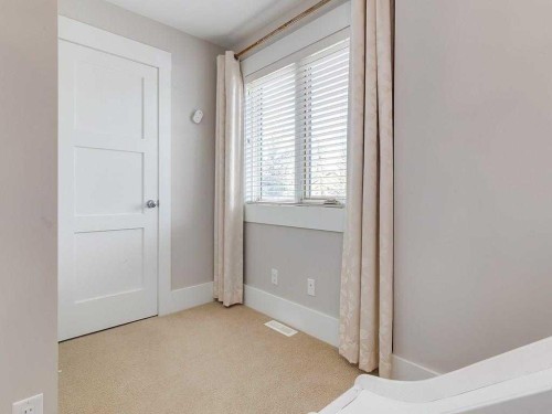 52 20 Street, Calgary, AB 