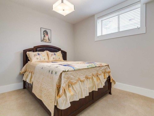 52 20 Street, Calgary, AB 