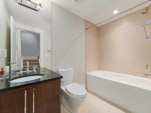 52 20 Street, Calgary, AB 