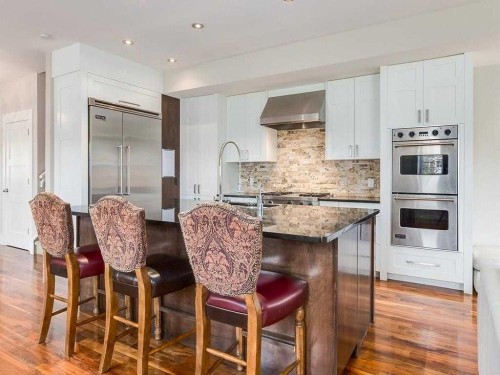 52 20 Street, Calgary, AB 