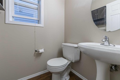 112 Covepark Rise Ne, Calgary, AB - Indoor Photo Showing Bathroom