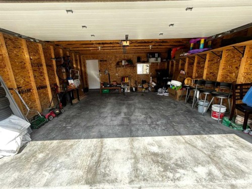 112 Covepark Rise Ne, Calgary, AB - Indoor Photo Showing Garage