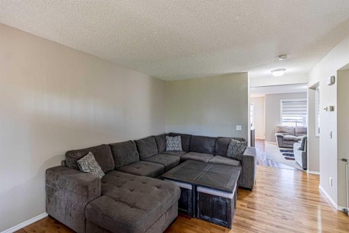112 Covepark Rise Ne, Calgary, AB - Indoor Photo Showing Living Room