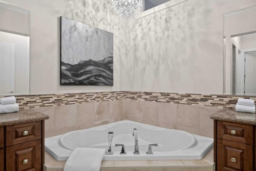 125 Artesia Gate, Heritage Pointe, AB - Indoor Photo Showing Bathroom