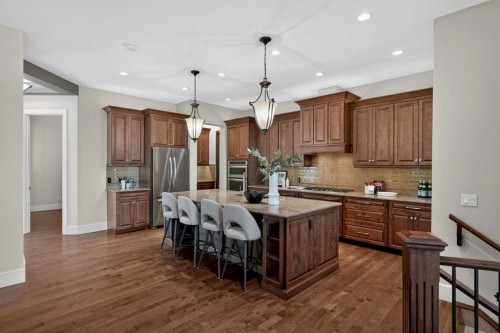 125 Artesia Gate, Heritage Pointe, AB - Indoor Photo Showing Kitchen With Upgraded Kitchen