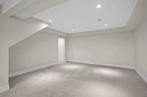 125 Artesia Gate, Heritage Pointe, AB - Indoor Photo Showing Other Room