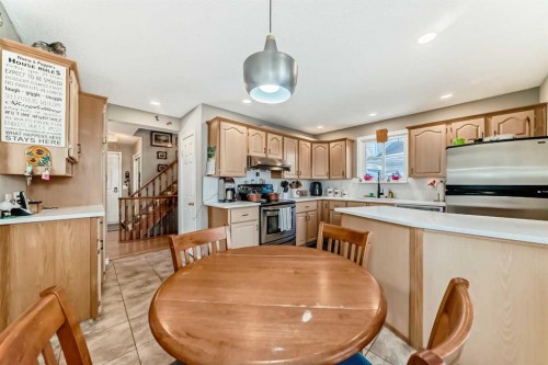8 Meadow Place Se, Airdrie, AB - Indoor Photo Showing Dining Room