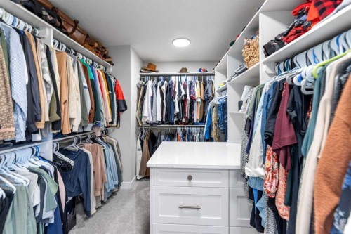 224 South Shore View, Chestermere, AB - Indoor With Storage