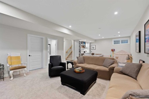 224 South Shore View, Chestermere, AB - Indoor Photo Showing Living Room